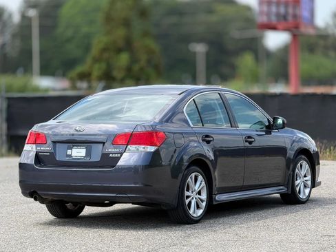 Used 2013 Subaru Legacy 2.5i Premium w/ All-Weather Pkg AWD/4WD image 9