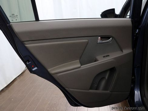 Used 2012 Kia Sportage LX AWD/4WD image 25