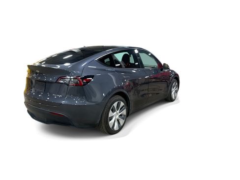 Certified 2023 Tesla Model Y Long Range AWD/4WD image 6