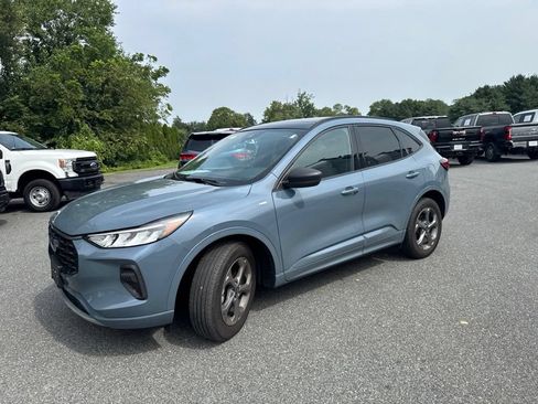Used 2023 Ford Escape ST-Line w/ Tech Pack #1 AWD/4WD image 3
