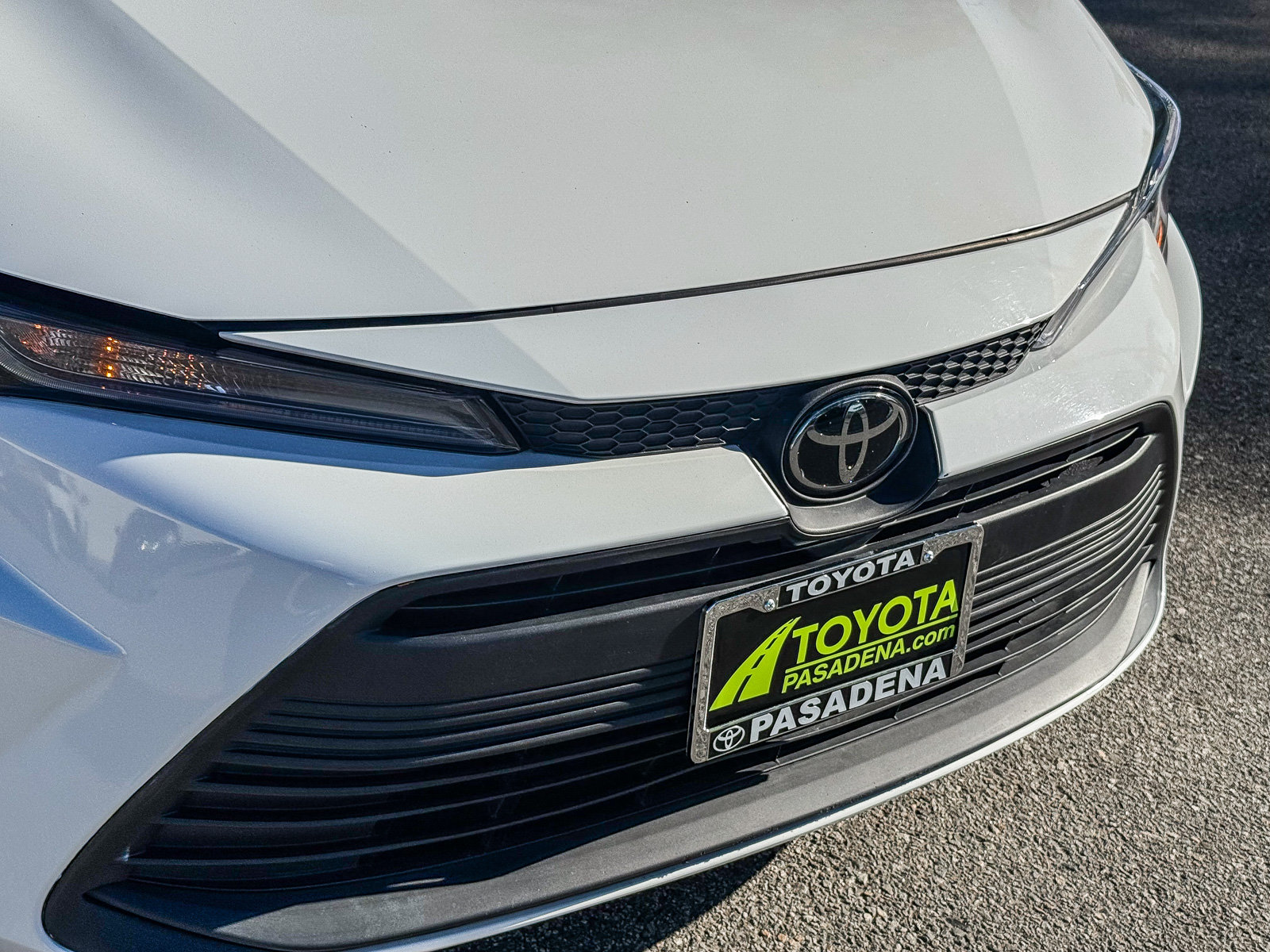 Used 2025 Toyota Corolla LE FWD image 5