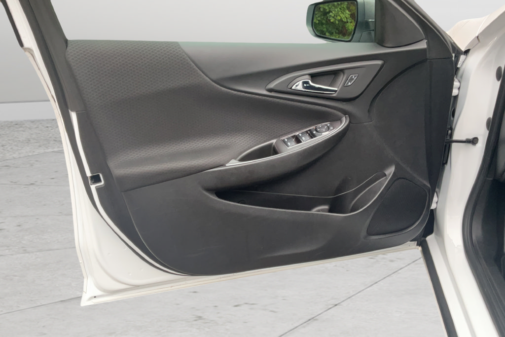 Certified 2023 Chevrolet Malibu LS FWD image 10