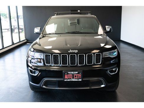 Used 2019 Jeep Grand Cherokee Limited w/ Luxury Group II AWD/4WD image 2