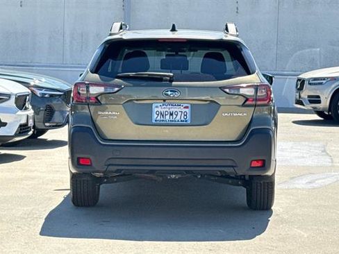 Used 2024 Subaru Outback Premium AWD/4WD image 4