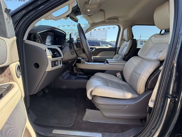 Certified 2022 Lincoln Navigator 4WD image 8