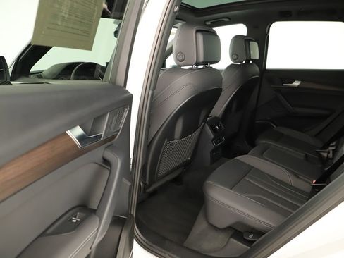 Certified 2025 Audi Q5 e Premium Plus w/ Premium Plus Package image 27