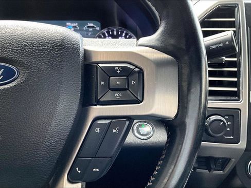 Used 2019 Ford F250 Platinum w/ Platinum Ultimate Package image 18