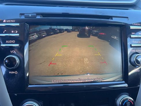 Used 2019 Nissan Murano S image 47
