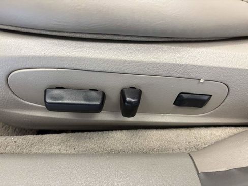 Used 2004 Lincoln LS RWD image 19