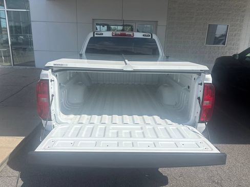 Used 2022 Chevrolet Colorado LT w/ Fleet Safety Package RWD image 29