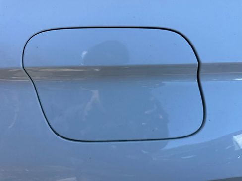 Used 2020 Volkswagen Tiguan SEL image 10