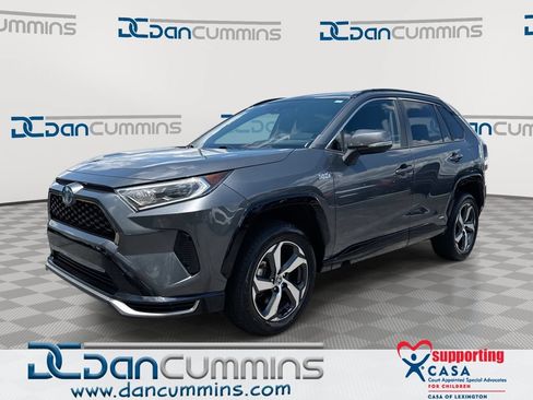 Used 2021 Toyota RAV4 SE AWD/4WD image 1