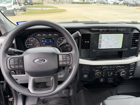 Used 2024 Ford F350 XL w/ 360-Degree Camera Package image 13