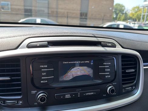 Used 2016 Kia Sorento AWD w/ LX Convenience Package image 23