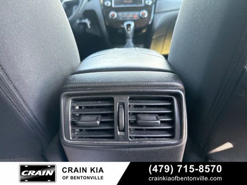 Used 2020 Nissan Rogue S w/ Special Edition Package FWD image 11