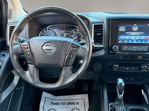 Used 2022 Nissan Frontier SV w/ Graphics Package RWD image 22