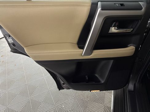 Used 2016 Toyota 4Runner SR5 RWD image 12