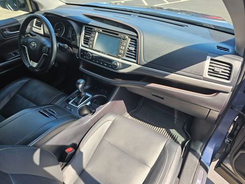 Used 2018 Toyota Highlander Limited AWD/4WD image 12