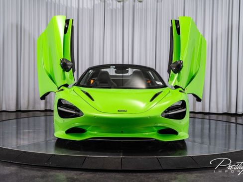 Used 2025 McLaren 750S Spider image 7