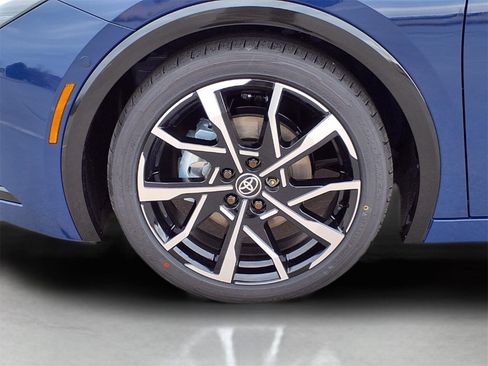 New 2026 Toyota Prius Plug-In Hybrid image 9