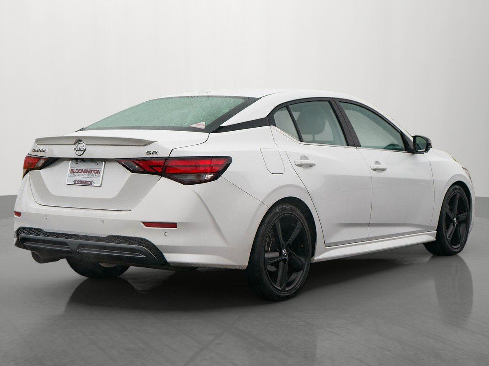 Used 2022 Nissan Sentra SR w/ SR Premium Package FWD image 7
