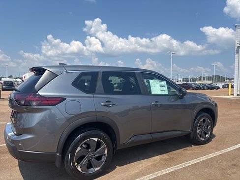 New 2026 Nissan Rogue SV image 4