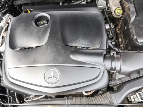 Used 2018 Mercedes-Benz GLA 250 4MATIC image 38