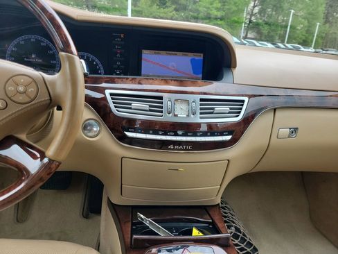 Used 2013 Mercedes-Benz S 550 4MATIC image 30