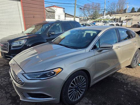 Used 2018 Ford Fusion SE w/ Fusion SE Technology Package image 1