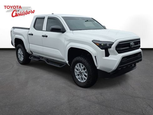 Used 2024 Toyota Tacoma SR AWD/4WD image 3