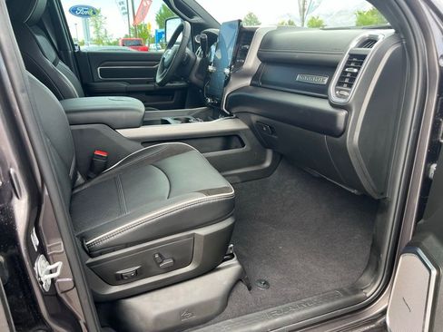 Used 2025 RAM 3500 Laramie AWD/4WD image 19