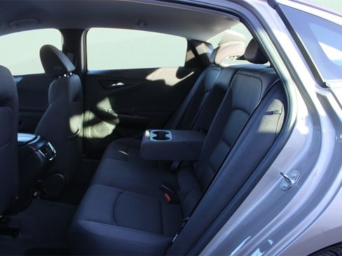 Used 2024 Chevrolet Malibu LT image 24