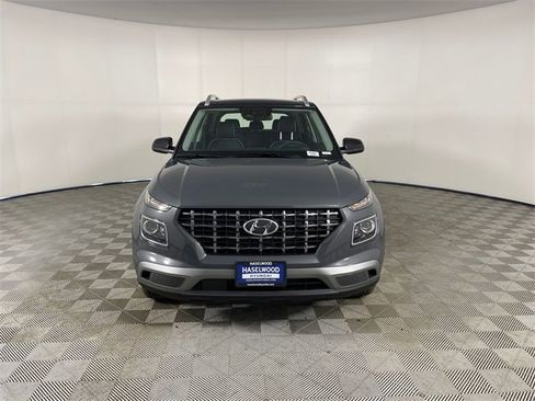 New 2025 Hyundai Venue Limited image 23