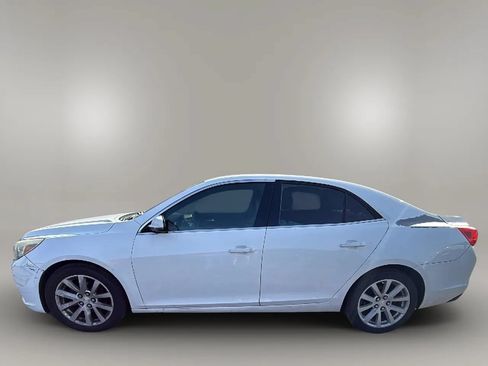 Used 2014 Chevrolet Malibu LT FWD image 2