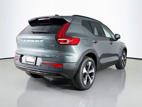 New 2026 Volvo XC40 B5 Plus w/ Protection Package Premier image 7