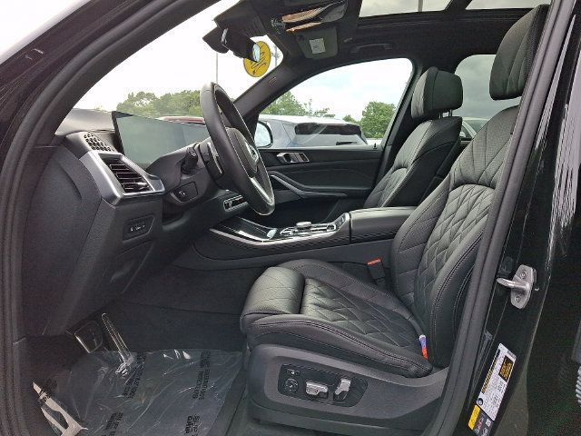 Used 2024 BMW X5 xDrive50e w/ M Sport Package AWD/4WD image 13