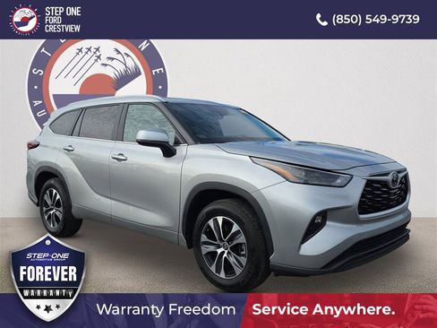 Used 2024 Toyota Highlander XLE image 1
