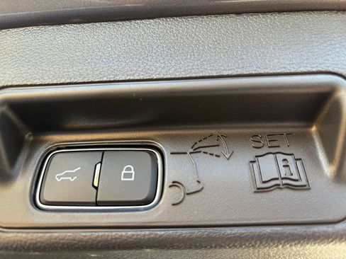 Used 2025 Ford Explorer Active image 10