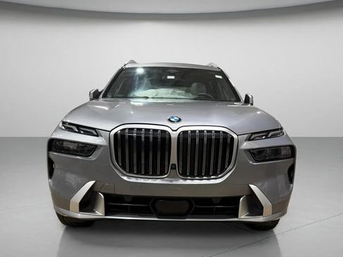 Used 2024 BMW X7 xDrive40i w/ Premium Package AWD/4WD image 9