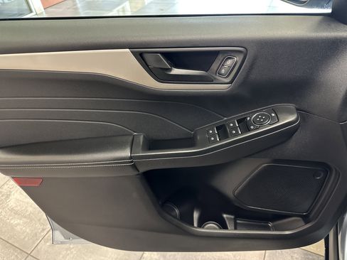 Certified 2022 Ford Escape SE w/ Convenience Package image 19