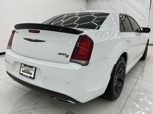 Used 2021 Chrysler 300 S RWD image 9