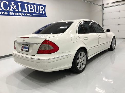 Used 2008 Mercedes-Benz E 350 Sedan image 27