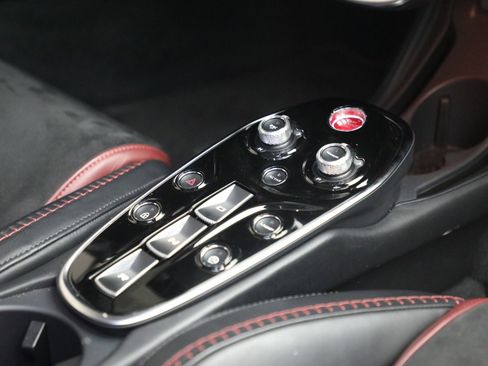 Used 2023 McLaren GT RWD image 28