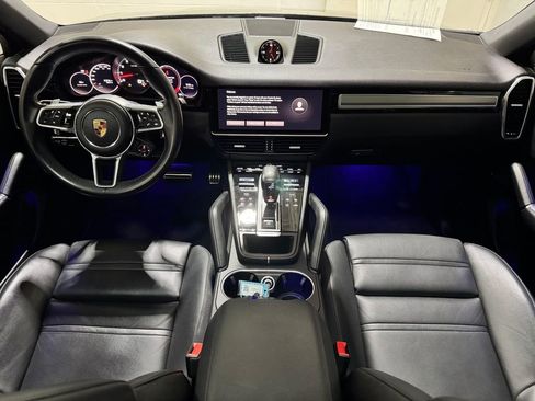 Used 2022 Porsche Cayenne S image 9