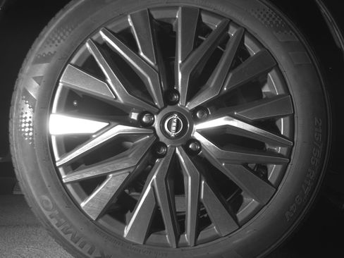 Used 2025 Nissan Altima 2.5 SV FWD image 15