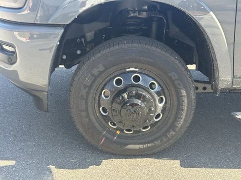 New 2026 RAM 3500 Limited image 12