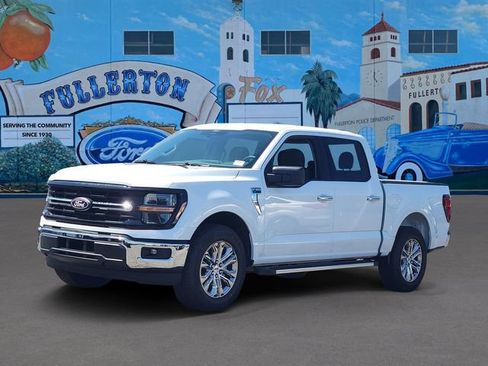 New 2026 Ford F150 XLT w/ XLT Chrome Appearance Package RWD image 2