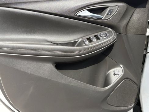 Used 2022 Buick Encore GX Select FWD image 12
