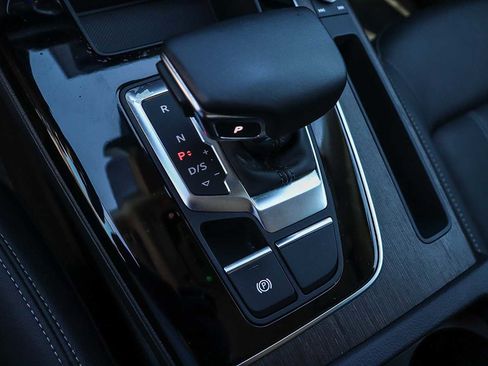 Used 2023 Audi Q5 2.0T Premium w/ Convenience Package image 26