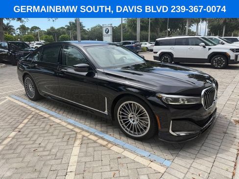 Used 2022 BMW ALPINA B7 xDrive AWD/4WD image 6